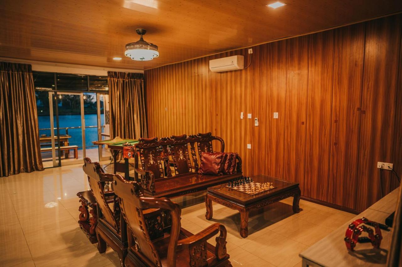 Canoe And Fishing , Free Pickup Villa Batam Exterior photo
