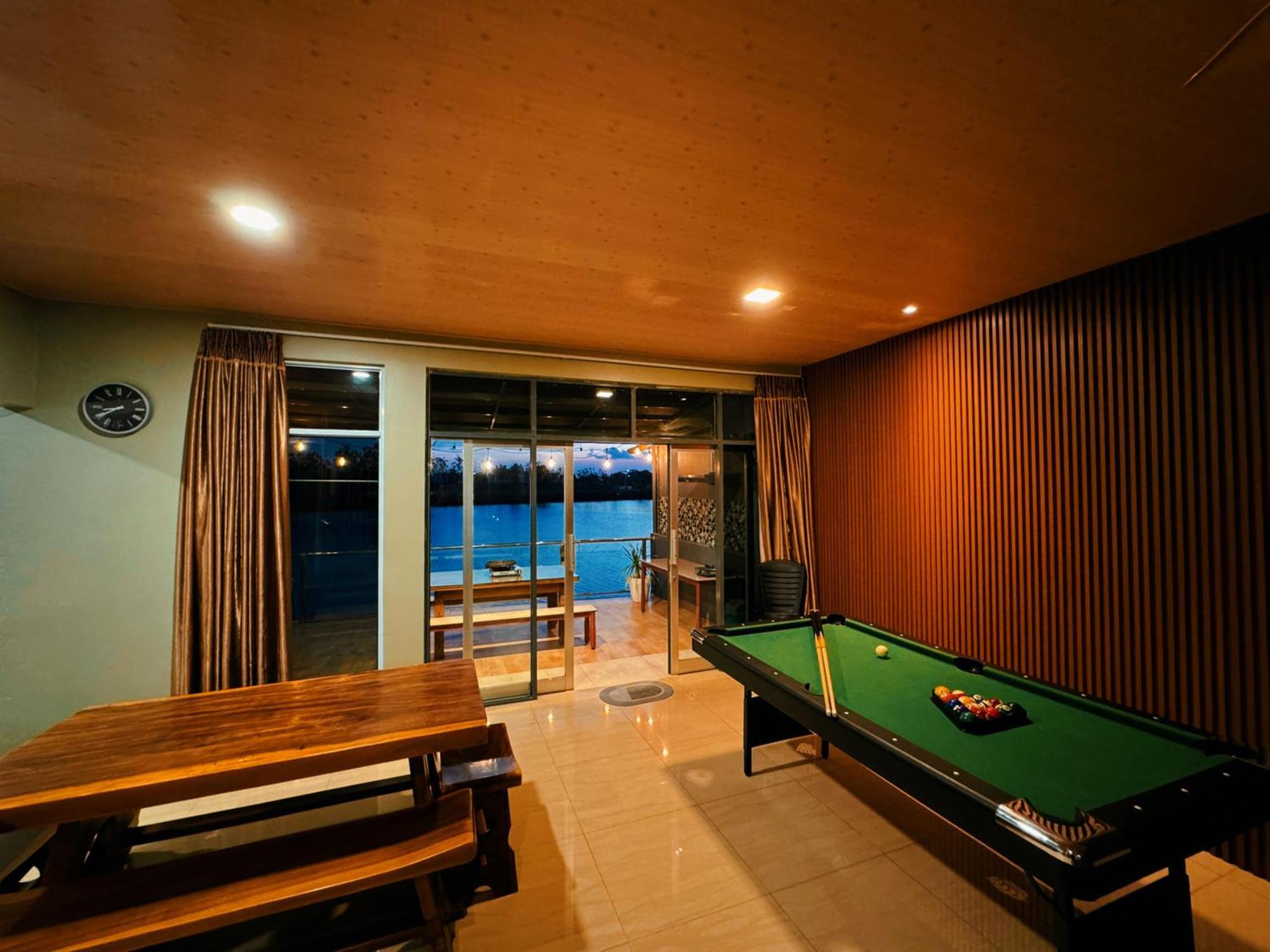 Canoe And Fishing , Free Pickup Villa Batam Exterior photo